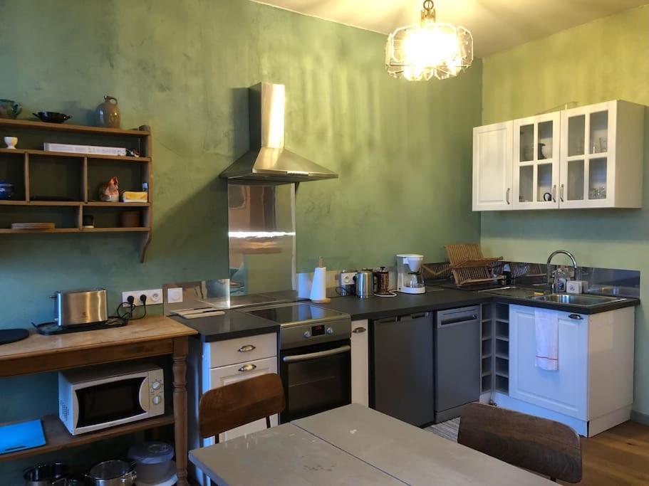 Appartement Pour 2 Personnes A 50 Metres Du Port パンポル エクステリア 写真